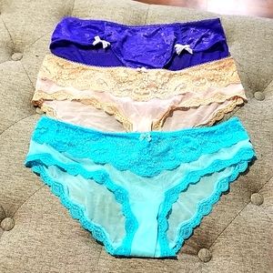 Victoria's secret underwear panties size medium